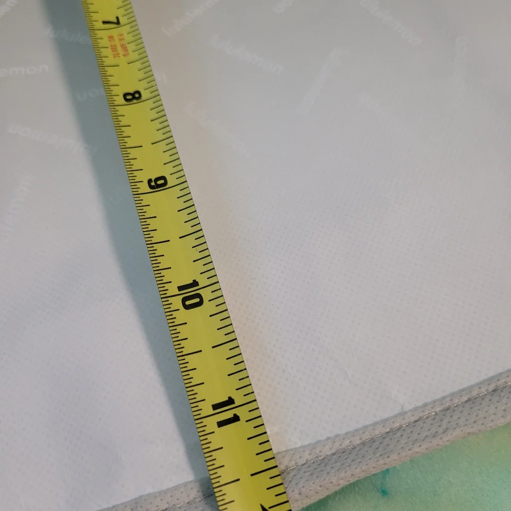 Lululemon reusable bag